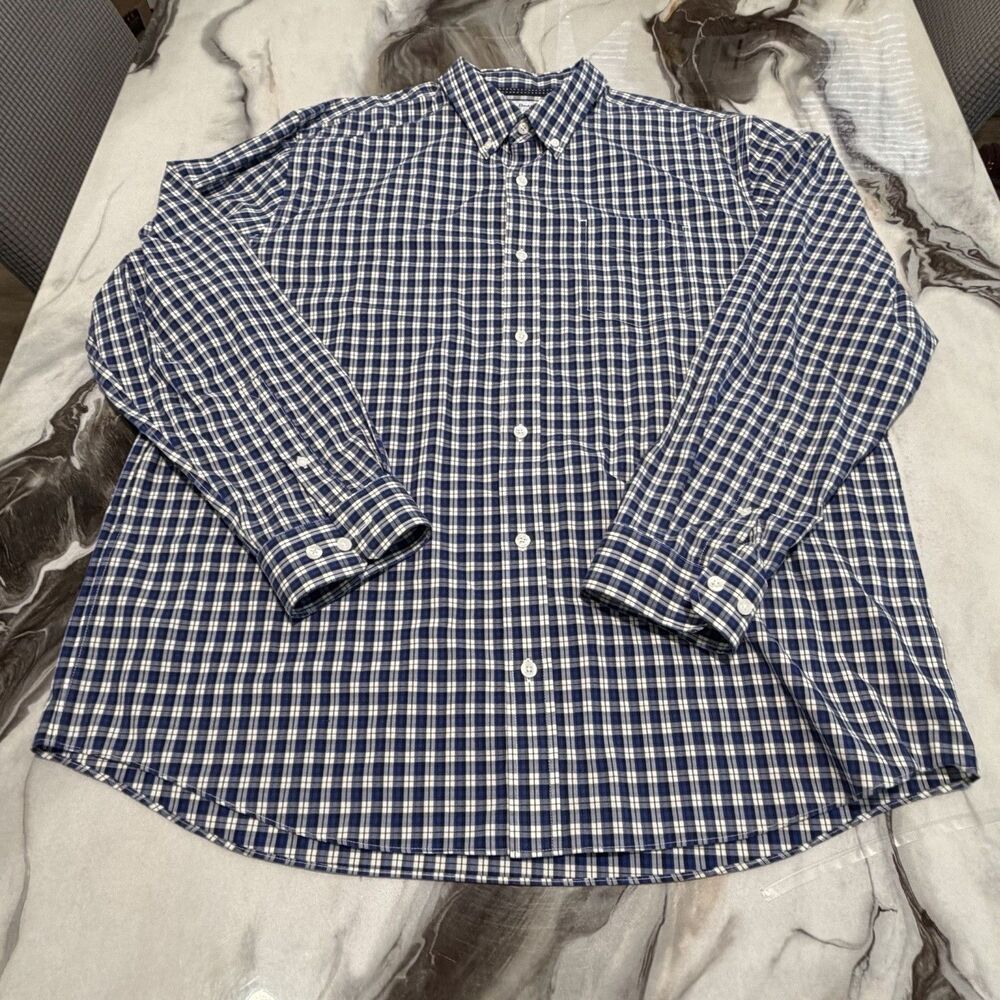 L.L. Bean Men's XL Slightly Fitted Gingham Button Down Shirt Navy Blue White EUC - Picture 1 of 10